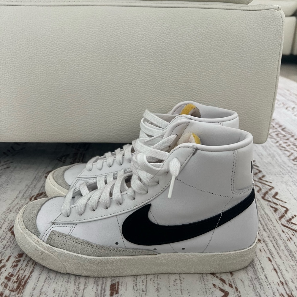 Nike Blazer Mid 77'